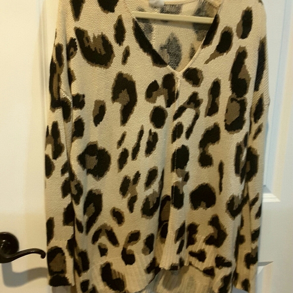 Perfect sweater - Picture 1 of 2